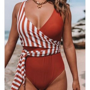 One piece, striped bathing suit